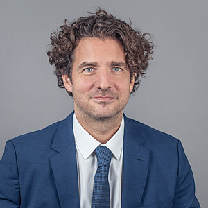  Ich bin für alle wirtschaftspolitischen Fragestellungen, Zahlen, Daten und Fakten rund um den Wirtschaftsstandort Wien sowie Umfragen in den Zielgruppen zuständig. 