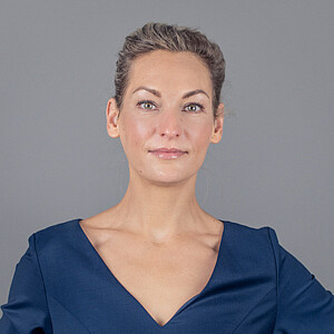 Mit meiner Expertise in den Bereichen Architektur, Design & Mode berate ich Sie bei Ihren Projekten, vernetze und informiere über unsere Förderungen.